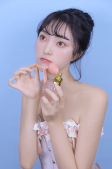 年轻丰满的后妈小说